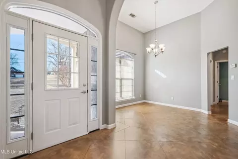 Entry Way - 433 Moore Loop, Byhalia, MS 38611 photo 3 of 5