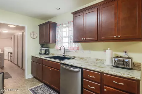 Kitchen - 515 Pratt Rd, Wiggins, MS 39577 photo 1 of 2