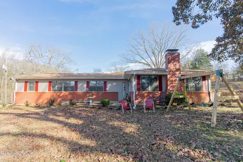 14852 Dry Grove Rd, Raymond, MS 39154