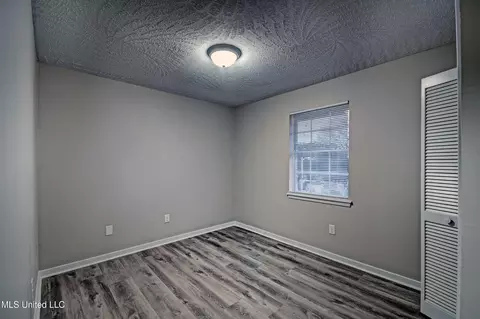 Bedroom - 224 Overlook Cir, Jackson, MS 39213 photo 2 of 6
