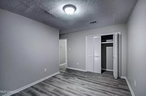 Bedroom - 224 Overlook Cir, Jackson, MS 39213 photo 6 of 6