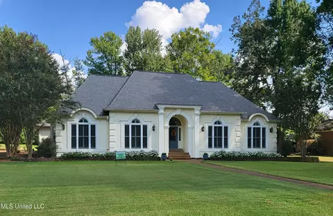 5126 Saint Andrews Cv, Olive Branch, MS 38654