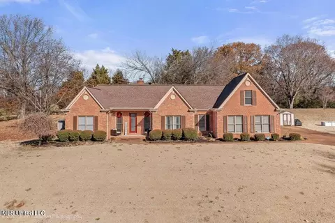 8765 Hunters Horn Dr, Olive Branch, MS 38654