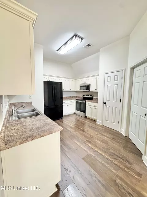 414 E Oak Grove Rd, Hernando, MS 38632 photo 9
