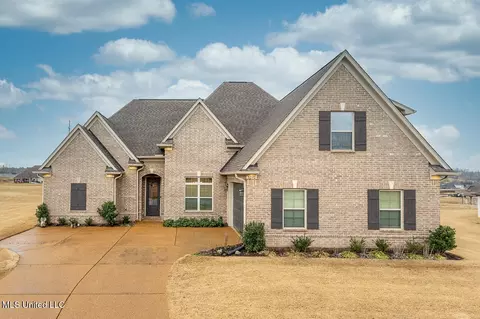 8297 Jack Thomas Cv, Olive Branch, MS 38654