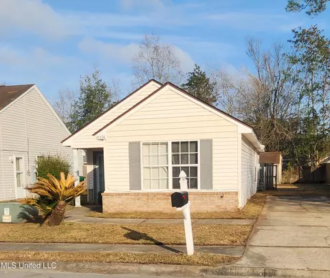 10576 Bay Tree Dr, Gulfport, MS 39503