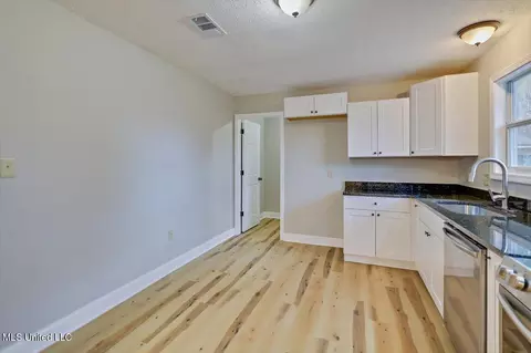 247 Ramada Cir, Jackson, MS 39212 photo 12