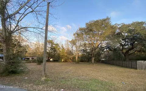 6924 Barnes Road Rd, Moss Point, MS 39563 photo 2