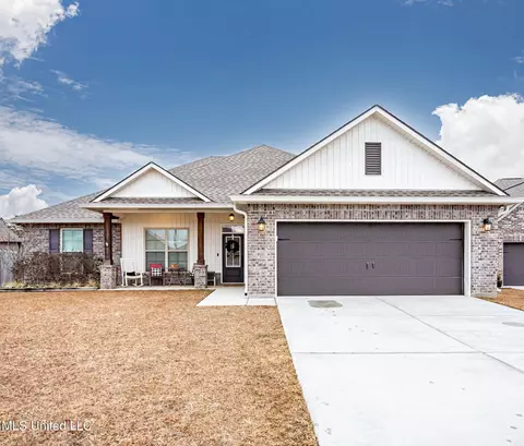 3696 Victor Ln, Biloxi, MS 39532