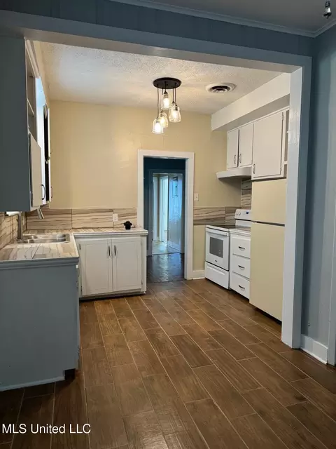 131 Grandview Cir, Jackson, MS 39212 photo 2