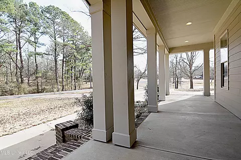 8643 Tulane Rd, Hernando, MS 38632 photo 2