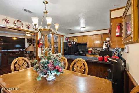 4957 Oak Creek Dr, Jackson, MS 39212 photo 9