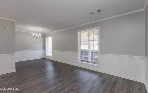 923 Fairfax Cir, Jackson, MS 39211 photo 9