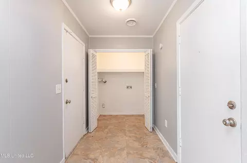 923 Fairfax Cir, Jackson, MS 39211 photo 18