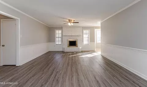 923 Fairfax Cir, Jackson, MS 39211 photo 11
