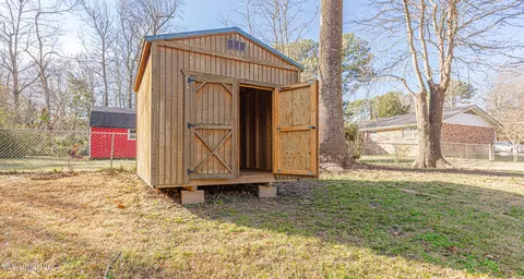 923 Fairfax Cir, Jackson, MS 39211 photo 41