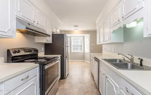 923 Fairfax Cir, Jackson, MS 39211 photo 14