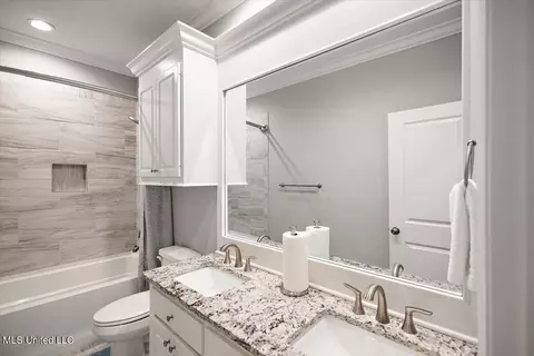 Bath - 455 Crossvine Pl, Madison, MS 39110 photo 4 of 5