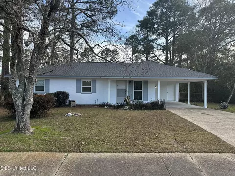 2307 Avenido Encanto St, Gautier, MS 39553