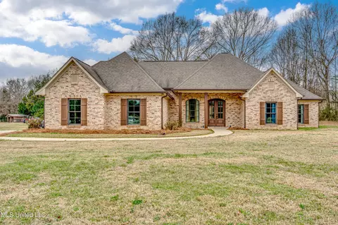 1081 Livingston Vernon Rd, Flora, MS 39071