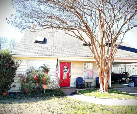 113 Greenfield Ln, Pearl, MS 39208