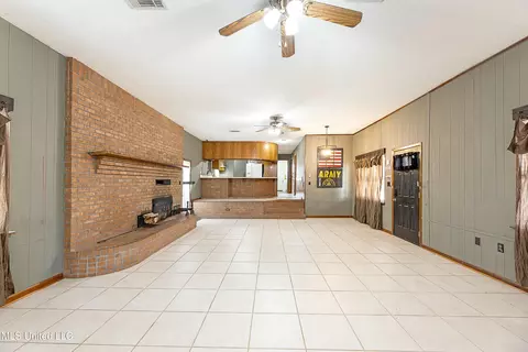 11 Claude Hunt Rd, Wiggins, MS 39577