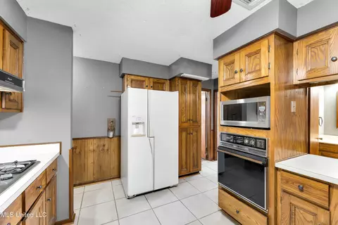 Kitchen - 11 Claude Hunt Rd, Wiggins, MS 39577 photo 4 of 4
