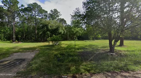 6056 E Issaquena St, Bay Saint Louis, MS 39520