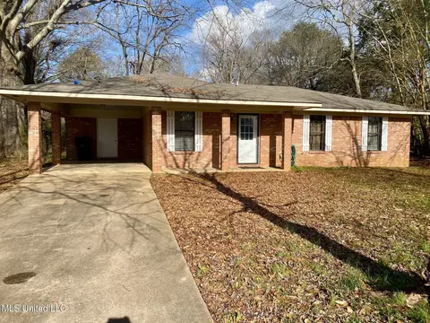 111 Lewis Ave, Walnut Grove, MS 39189