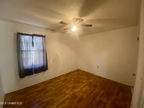 Bedroom - 111 Lewis Ave, Walnut Grove, MS 39189 photo 4 of 5