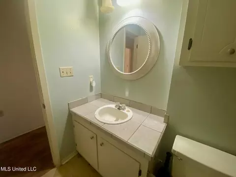 Bath - 111 Lewis Ave, Walnut Grove, MS 39189 photo 2 of 2