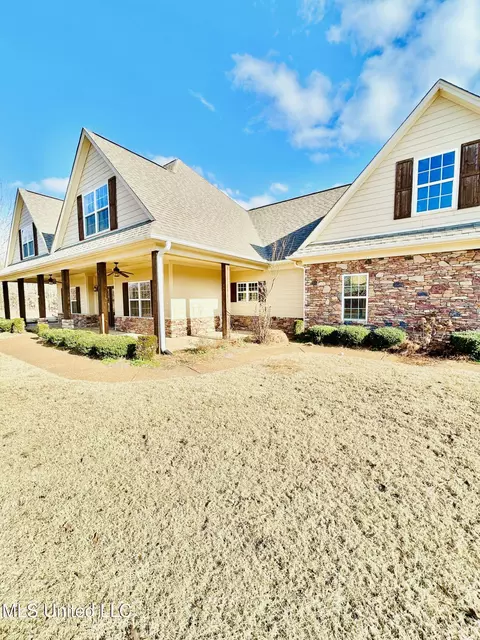 11887 Ingrams Mill Rd, Byhalia, MS 38611