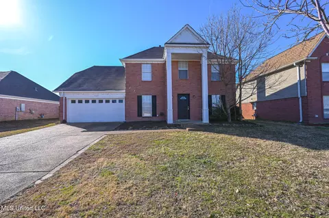 7169 Fox Creek Dr, Olive Branch, MS 38654