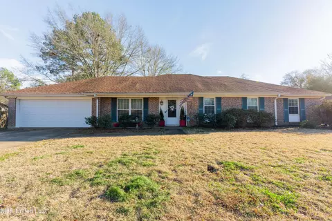 1413 Huntcliff Way, Clinton, MS 39056