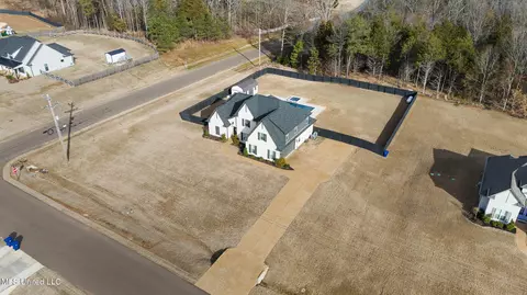 14420 Hidden Loop, Byhalia, MS 38611 photo 5