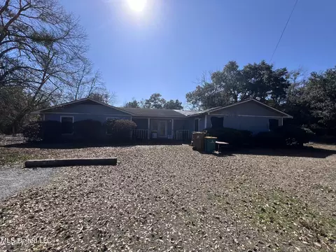 8 Kays Dr, Long Beach, MS 39560