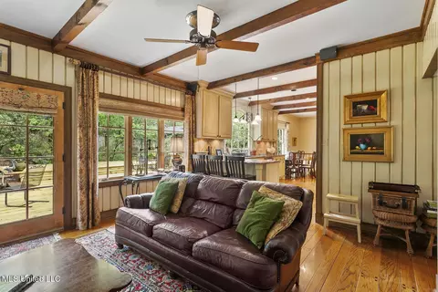 Living - 4635 Calnita Pl, Jackson, MS 39211 photo 3 of 3