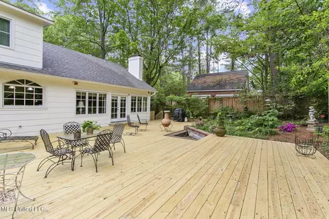 Exterior - 4635 Calnita Pl, Jackson, MS 39211 photo 8 of 15