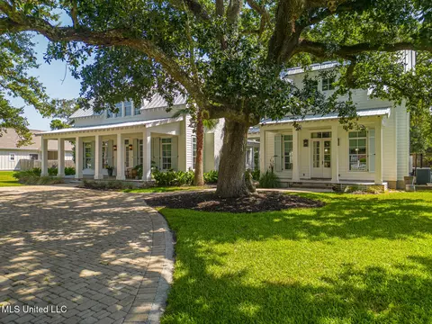 173 Ocean Wave Ave, Long Beach, MS 39560