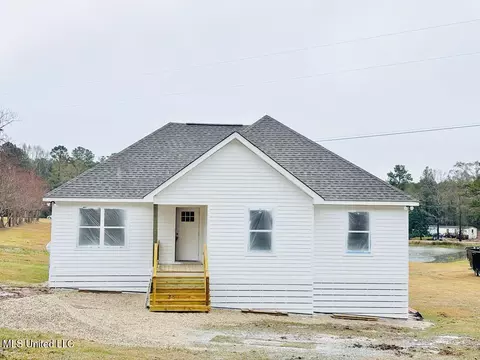 271 Oscar Smith Rd, Carriere, MS 39426