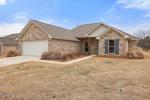 118 Bailey Cv, Canton, MS 39046 photo 2