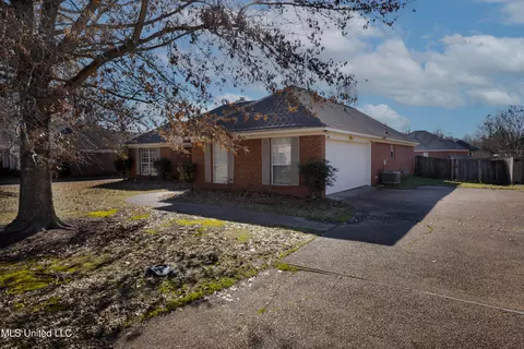 105 Channing Cir, Canton, MS 39046 photo 3