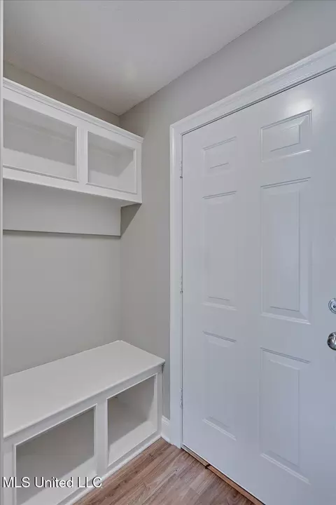 Entry Way - 112 Bailey Cv, Canton, MS 39046 photo 1 of 1