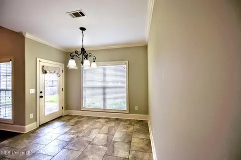 Dining - 115 Owen St, Madison, MS 39110 photo 1 of 1