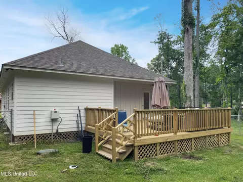 Exterior - 133 Camellia Cir, Florence, MS 39073 photo 2 of 6