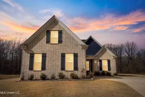 164 Crimsonwood Dr, Byhalia, MS 38611