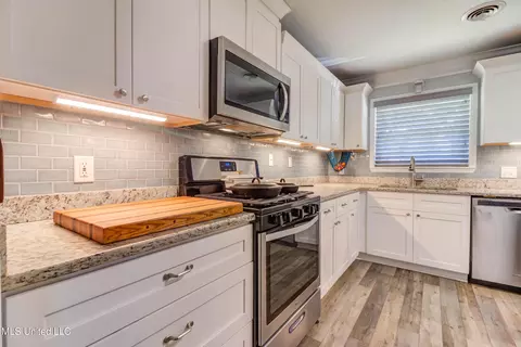 301 E First St, Long Beach, MS 39560 photo 13