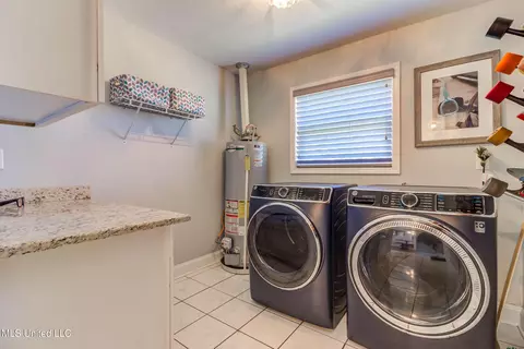 301 E First St, Long Beach, MS 39560 photo 22