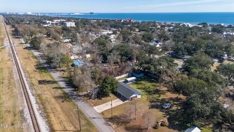 301 E First St, Long Beach, MS 39560 photo 48