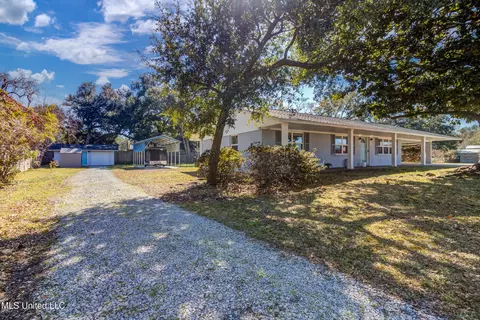 301 E First St, Long Beach, MS 39560